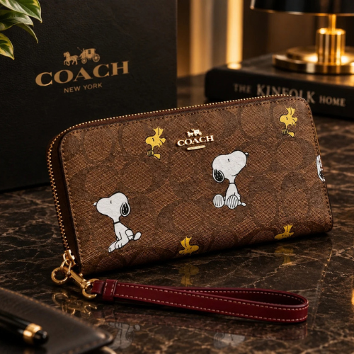 Coach X Peanuts Snoopy Zip Around Wallet Signature Canvas Brown